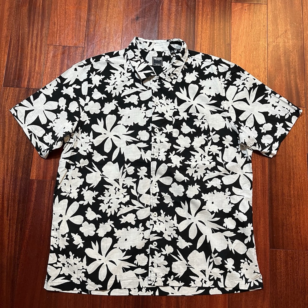 Todd Snyder Shirt Mens XL Black White Cotton Short Sleeve Camp Collar Floral AOP